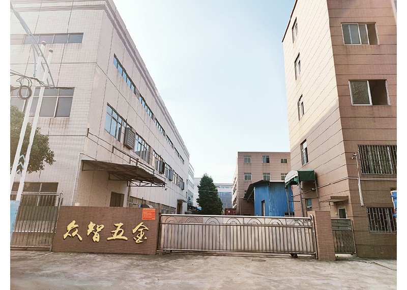 廠(chǎng)房大門(mén)